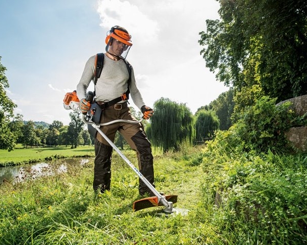 Débroussailleuse thermique