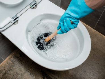 étapes à suivre en cas de débouchage toilette
